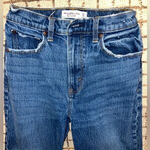 Abercrombie & Fitch Women’s 90s Straight Leg Ultra High Rise Jeans